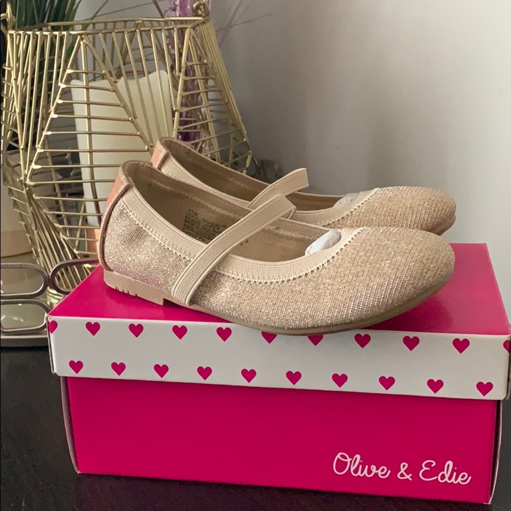 Girls shoes